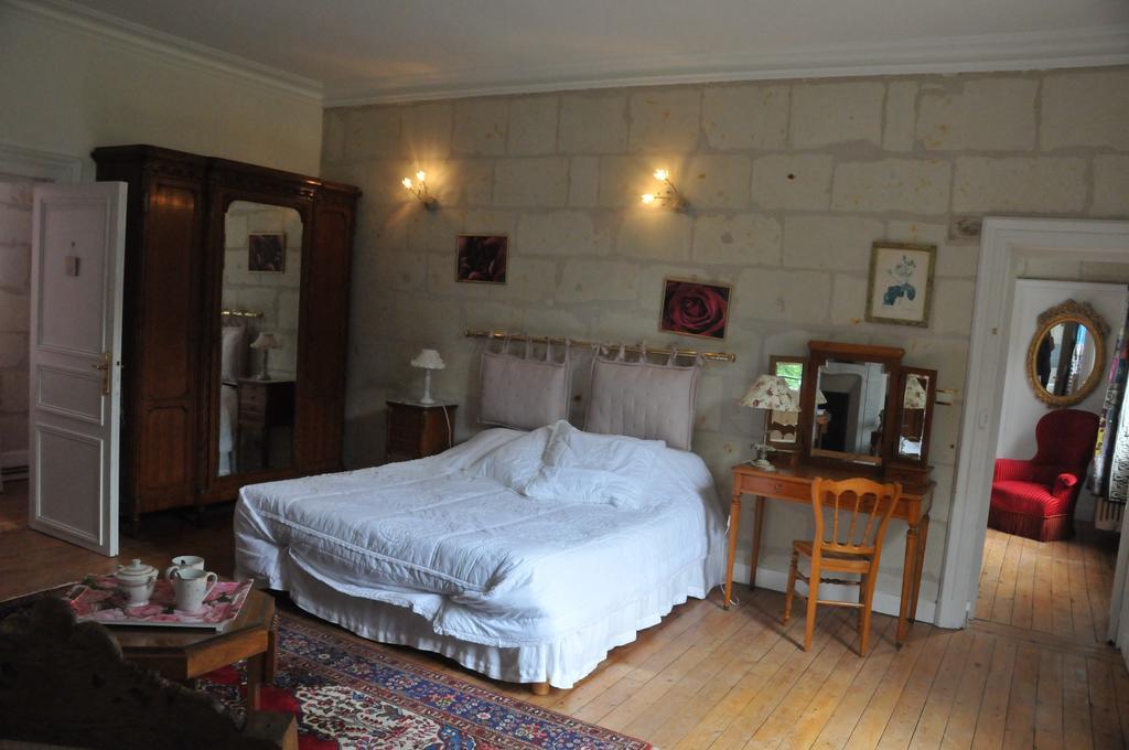 Chateau De La Chaussee Bed & Breakfast Brain-sur-Allonnes Eksteriør bilde